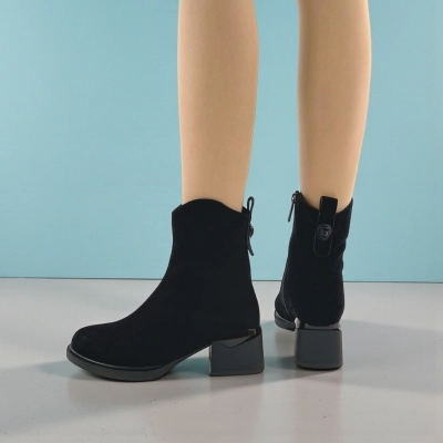 Женские зимние ботинки на каблуке W111-3 натуральная замша черные Женские зимние ботинки на каблуке W111-3 натуральная замша черные