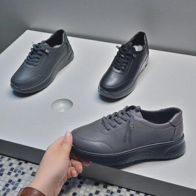 Кроссовки женские MOMOTARI искусственная кожа 5802 Кроссовки женские MOMOTARI искусственная кожа 5802