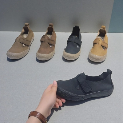 Кроссовки женские MOMOTARI искусственная кожа 6010 Кроссовки женские MOMOTARI искусственная кожа 6010