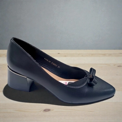 Туфли женские MOLO прессованная кожа черные 12560 Туфли женские MOLO прессованная кожа черные 12560