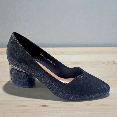 Туфли женские MOLO прессованная кожа черные 12562 Туфли женские MOLO прессованная кожа черные 12562