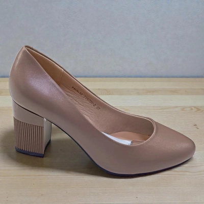 Туфли женские MOLO прессованная кожа бежевые 12576 Туфли женские MOLO прессованная кожа бежевые 12576