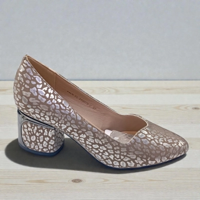 Туфли женские MOLO прессованная кожа бежевые 12577 Туфли женские MOLO прессованная кожа бежевые 12577