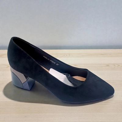 Туфли женские MOLO прессованная замша черные 12583 Туфли женские MOLO прессованная замша черные 12583