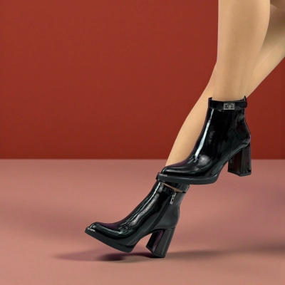 Ботильоны женские демисезонные натуральная лак кожа черные 11945 Ботильоны женские демисезонные натуральная лак кожа черные 11945