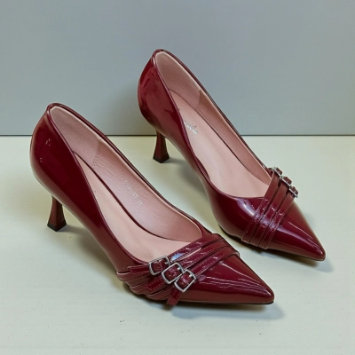 Туфли женские на каблуке искусственная лак кожа бордовые 11253 Туфли женские на каблуке искусственная лак кожа бордовые 11253