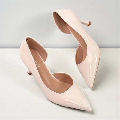 Туфли женские на каблуке искусственная лак кожа бежевые J1301-3B Туфли женские на каблуке искусственная лак кожа бежевые J1301-3B