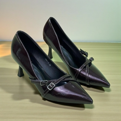 Туфли женские на каблуке искусственная лак кожа баклажановые J921-8 Туфли женские на каблуке искусственная лак кожа баклажановые J921-8