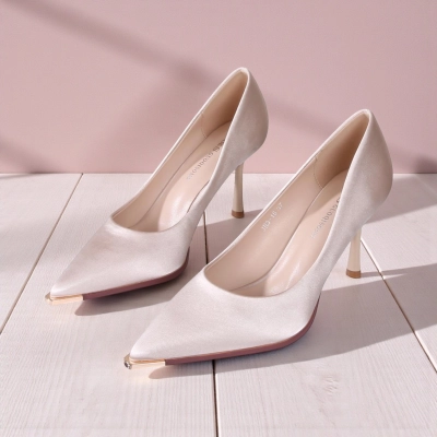 Туфли женские на каблуке GUOQISONG G&S атлас бежевые JH3-15 Туфли женские на каблуке GUOQISONG G&S атлас бежевые JH3-15