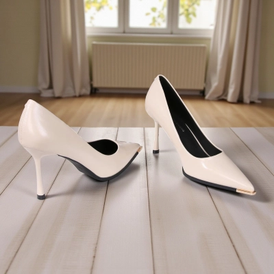 Туфли женские на каблуке GUOQISONG G&S искусственная кожа бежевые JH3-2 Туфли женские на каблуке GUOQISONG G&S искусственная кожа бежевые JH3-2