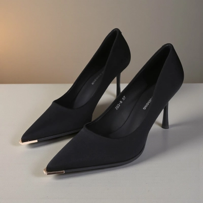 Туфли женские на каблуке GUOQISONG G&S атлас черные JH3-8 Туфли женские на каблуке GUOQISONG G&S атлас черные JH3-8