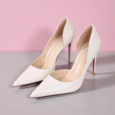 Туфли женские на каблуке GUOQISONG G&S искусственная кожа бежевые M1-8 Туфли женские на каблуке GUOQISONG G&S искусственная кожа бежевые M1-8