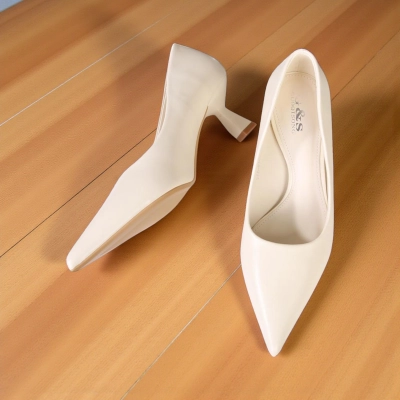 Туфли женские лодочки GUOQISONG G&S искусственная кожа бежевые 566-65 Туфли женские лодочки GUOQISONG G&S искусственная кожа бежевые 566-65