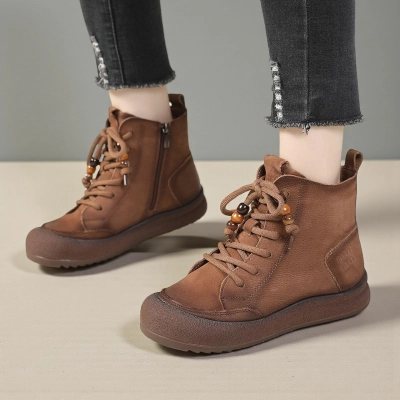 Женские зимние ботинки артикула YM200-4 выполнены из натуральной кожи коричневого оттенка Женские зимние ботинки артикула YM200-4 выполнены из натуральной кожи коричневого оттенка