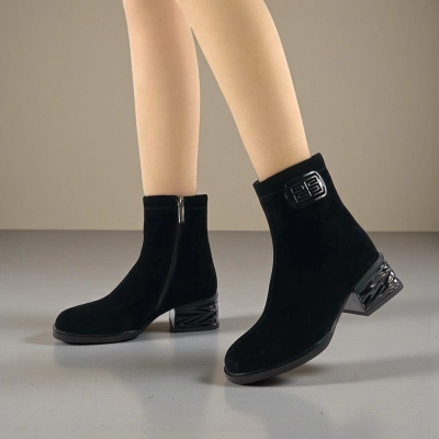 Женские зимние ботинки на каблуке W115-3 натуральная замша черные Женские зимние ботинки на каблуке W115-3 натуральная замша черные