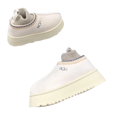 Угги женские с носками на зиму короткие искусственная замша белые 8888 Угги женские с носками на зиму короткие искусственная замша белые 8888