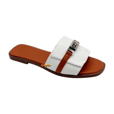 Шлепанцы женские YZY искусственная кожа белые M7-3 Шлепанцы женские YZY искусственная кожа белые M7-3