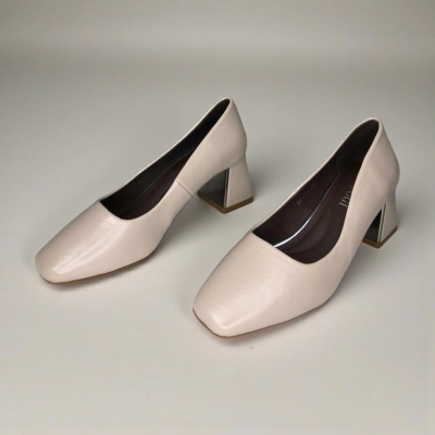 Туфли женские на каблуке искусственная кожа кремовые 12055 Туфли женские на каблуке искусственная кожа кремовые 12055