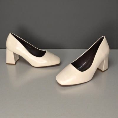 Туфли женские на каблуке искусственная кожа бежевые 12060 Туфли женские на каблуке искусственная кожа бежевые 12060