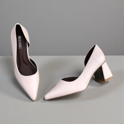 Туфли женские лодочки искусственная кожа молочные 12148 Туфли женские лодочки искусственная кожа молочные 12148