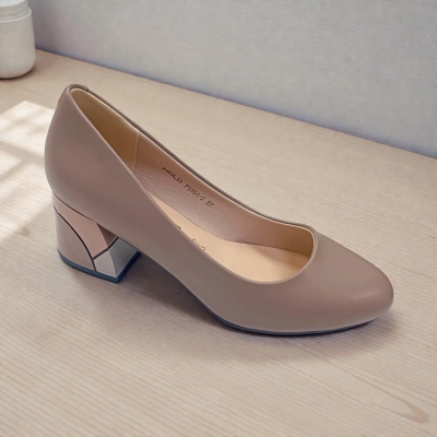 Туфли женские MOLO прессованная кожа бежевые 12455 Туфли женские MOLO прессованная кожа бежевые 12455