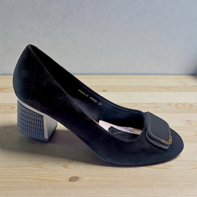 Туфли женские MOLO прессованная замша черные 12471 Туфли женские MOLO прессованная замша черные 12471