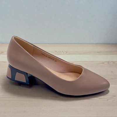 Туфли женские MOLO прессованная кожа бежевые 12480 Туфли женские MOLO прессованная кожа бежевые 12480