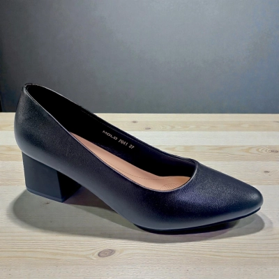 Туфли женские MOLO прессованная кожа черные 12485 Туфли женские MOLO прессованная кожа черные 12485