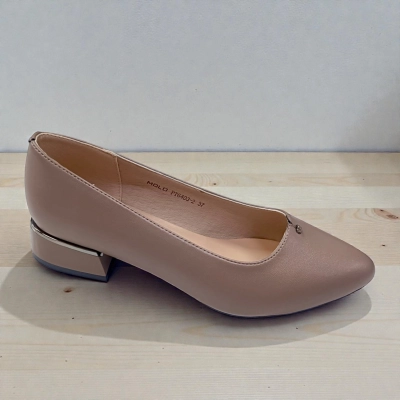 Туфли женские MOLO прессованная кожа бежевые 12492 Туфли женские MOLO прессованная кожа бежевые 12492