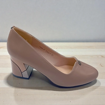 Туфли женские MOLO прессованная кожа бежевые 12493 Туфли женские MOLO прессованная кожа бежевые 12493