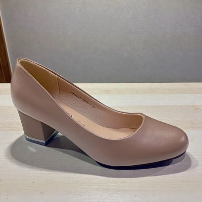 Туфли женские MOLO прессованная кожа бежевые 12505 Туфли женские MOLO прессованная кожа бежевые 12505