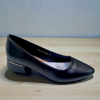 Туфли женские MOLO прессованная кожа черные 12522 Туфли женские MOLO прессованная кожа черные 12522