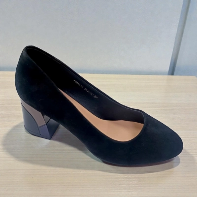 Туфли женские MOLO прессованная замша черные 12535 Туфли женские MOLO прессованная замша черные 12535