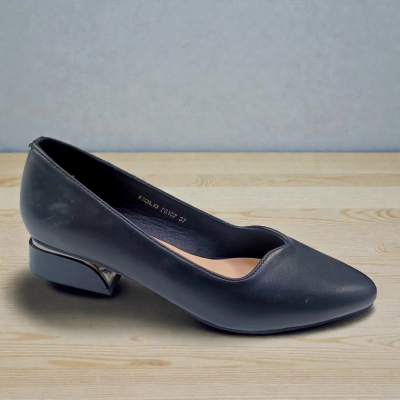 Туфли женские MOLO прессованная кожа черные 12540 Туфли женские MOLO прессованная кожа черные 12540