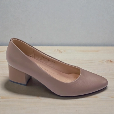 Туфли женские MOLO прессованная кожа бежевые 12546 Туфли женские MOLO прессованная кожа бежевые 12546